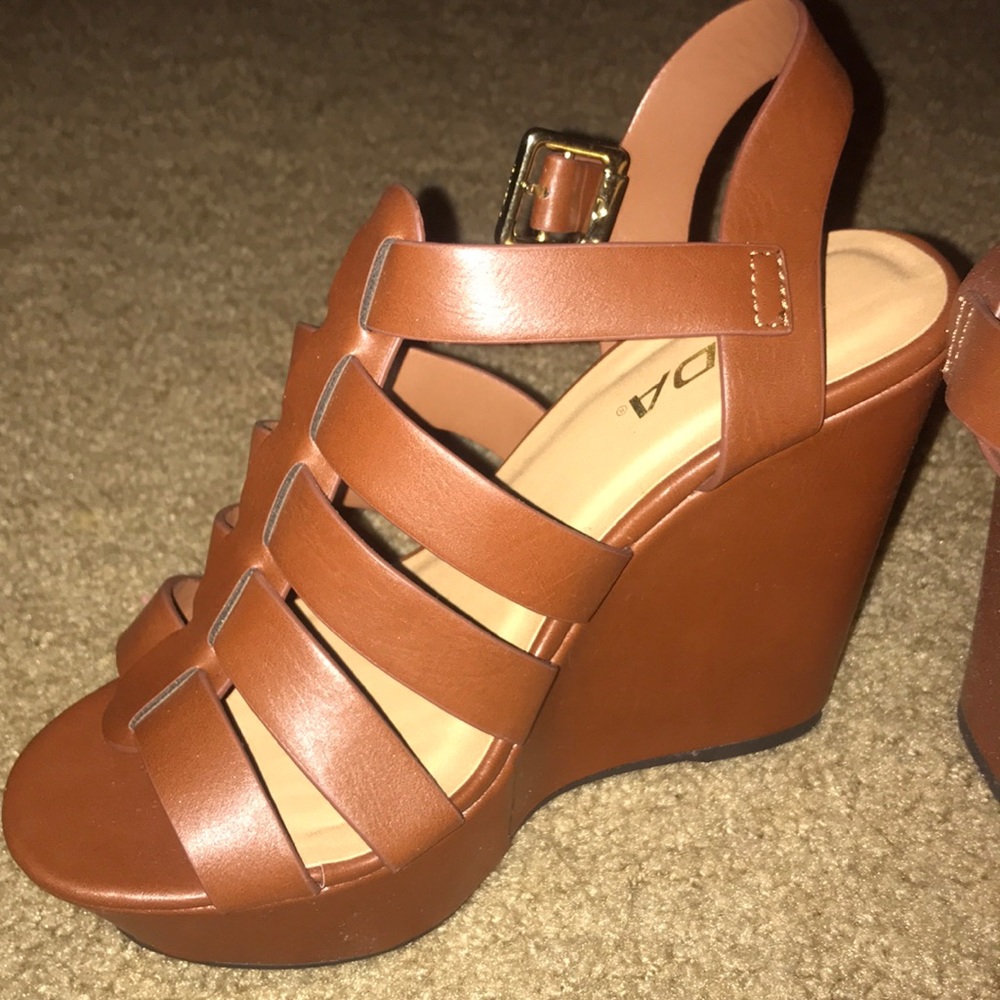 Brown wedges *NEVER WORN*